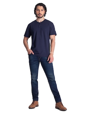Playera Silver Plate cuello henley para hombre