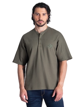 Playera Silver Plate cuello henley para hombre