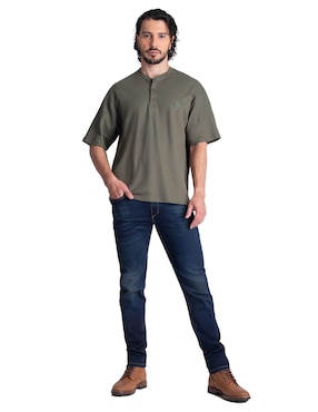 Playera Silver Plate cuello henley para hombre