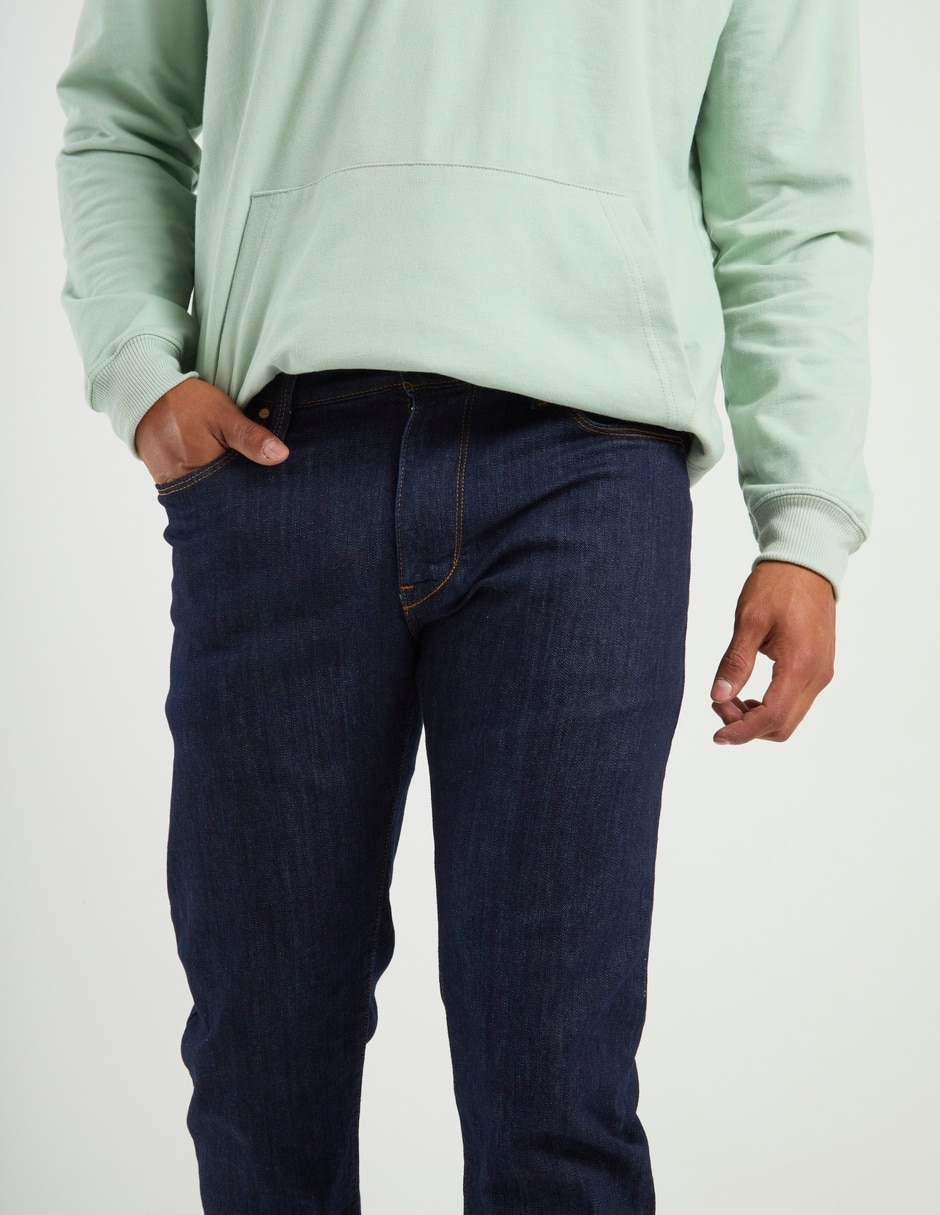 Jeans slim lavado obscuro para hombre 7