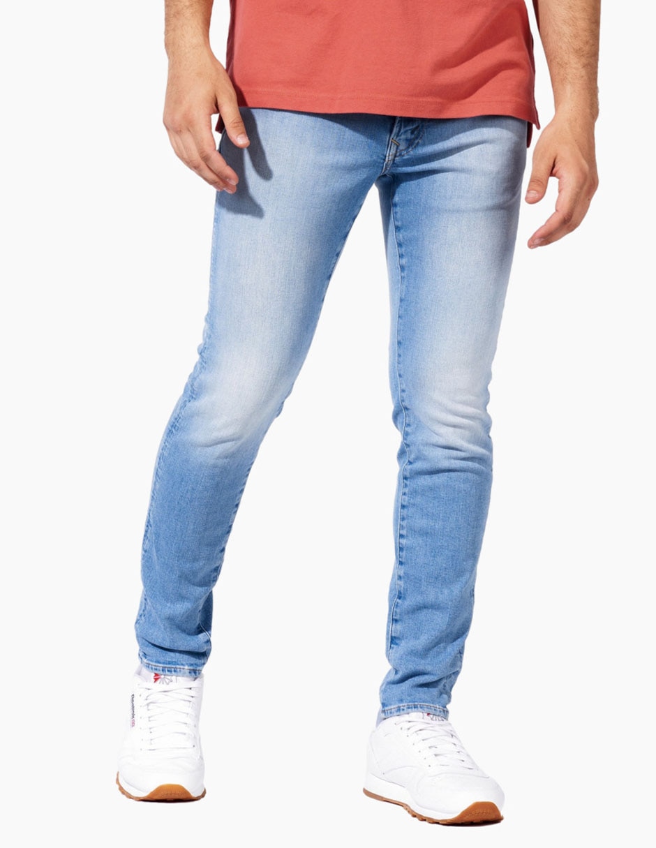 Jeans straight American Eagle lavado claro corte cintura para