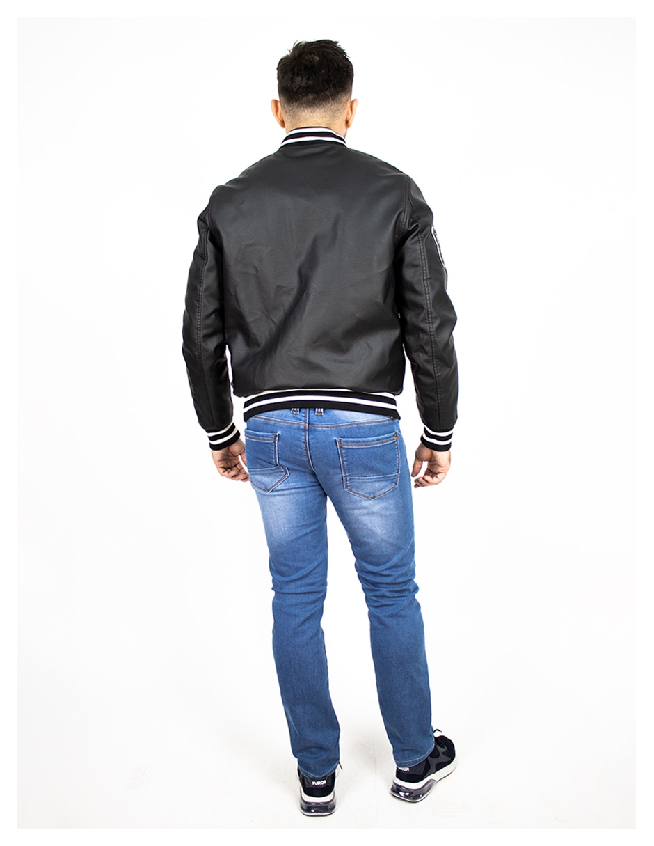 Chamarra con bolsillos para hombre 2