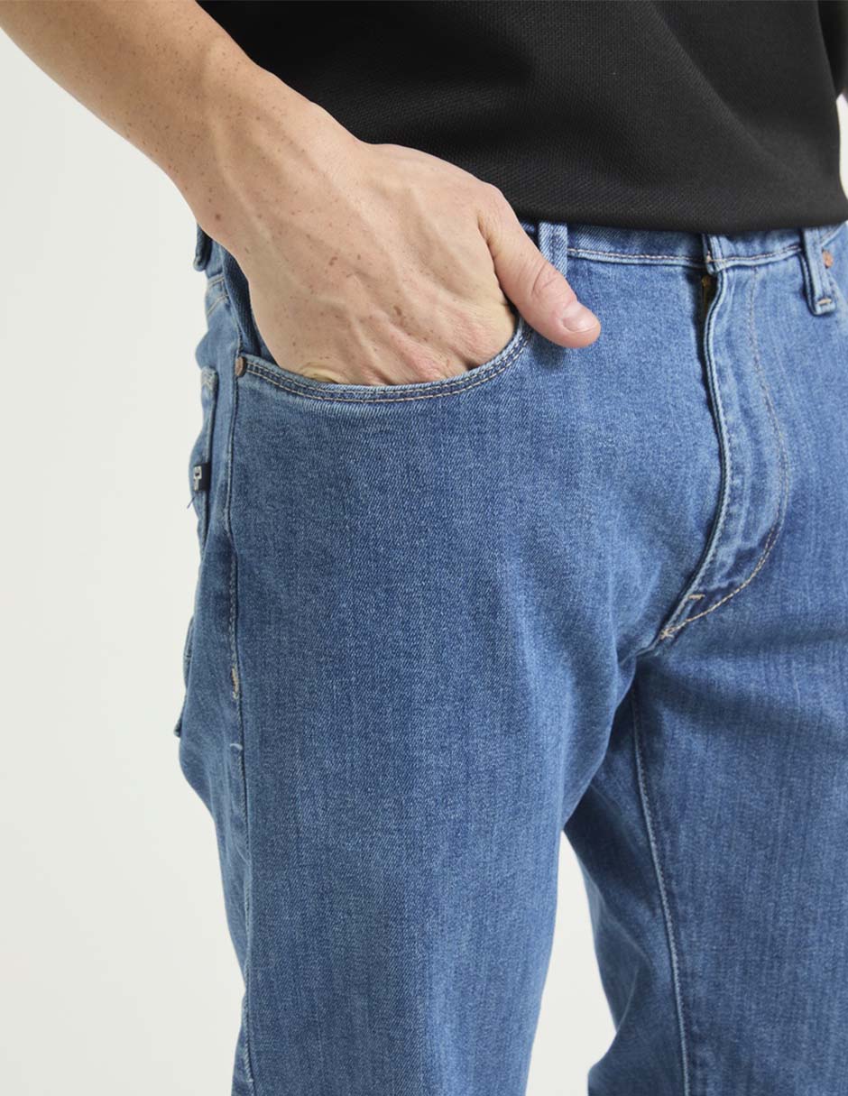 Jeans straight lavado medio para hombre 4