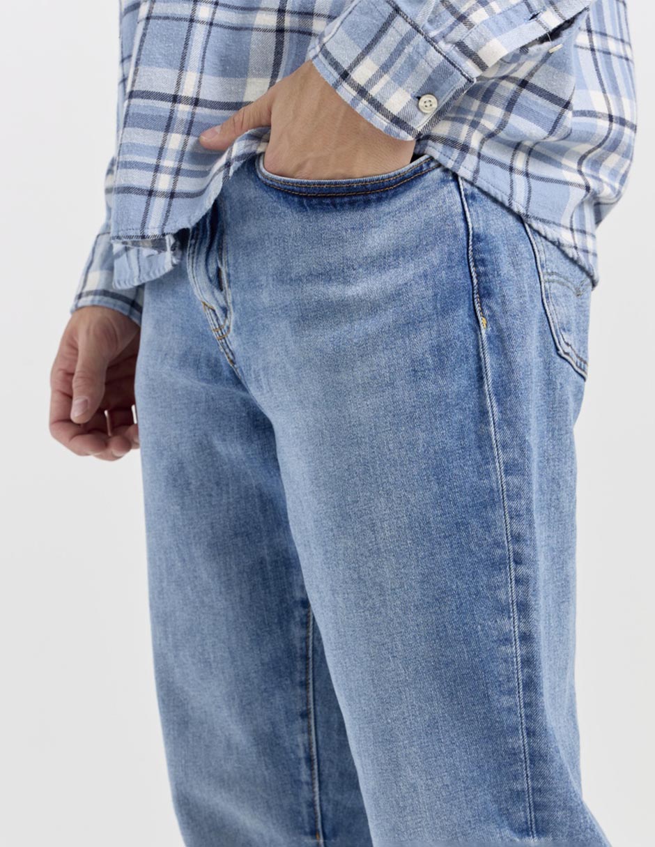 Jeans skinny deslavado para hombre 4