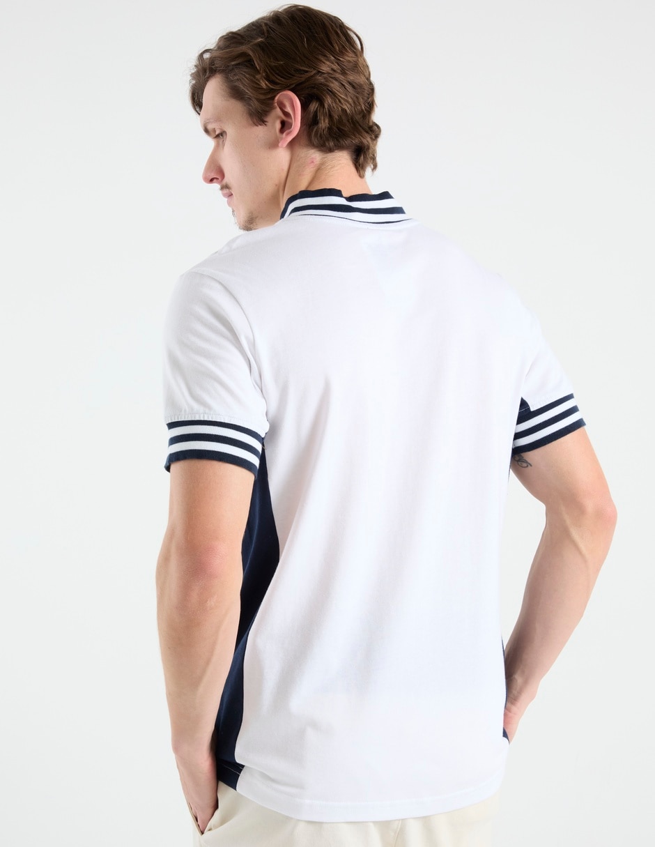 Playera cuello V para hombre 6
