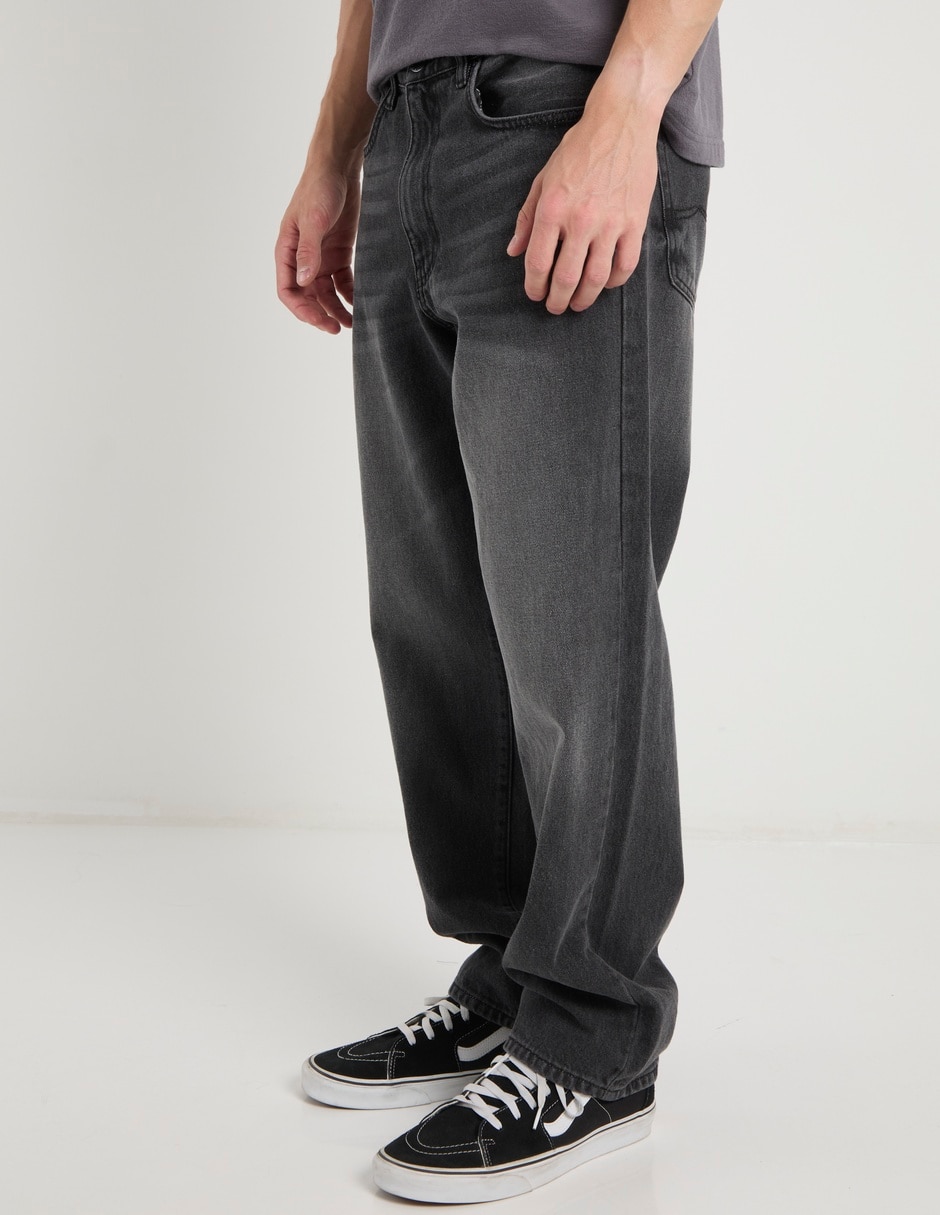 Jeans slim deslavado para hombre 5